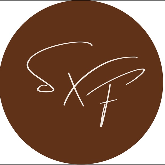 Meet your Posher, Felicia - Picture 2 of 2